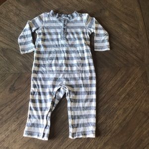 Tea Collection gray/white stripped 6-12m outfit